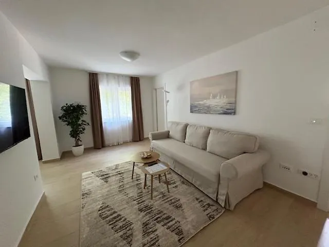 Apartment Tatjana Pula City Center